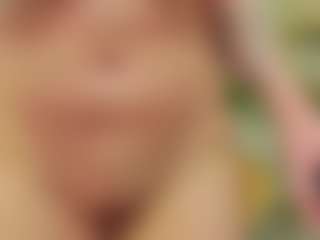 Sellena-Devine's Live Sex Cam Show