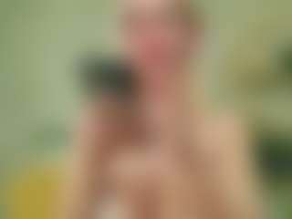 Live cam show with Sellena-Devine - Athletic MILF on livesexfox.com