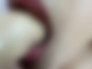 Suzan23's Live Sex Cam Show