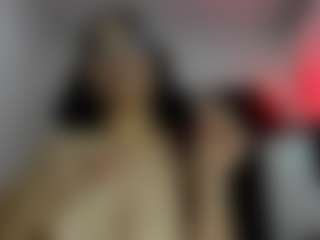 Live cam show with Suzan23 - Public Big Tits on Milfs Live