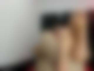 Suzan23 MILF webcam performer live streaming