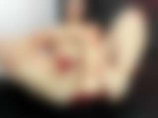 Suzan23's Live Sex Cam Show