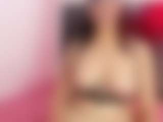 Suzan23's Live Sex Cam Show