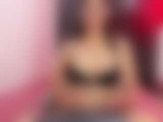 Live cam show with Suzan23 - Facial on sexylive.show