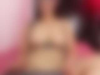 Suzan23's Live Sex Cam Show