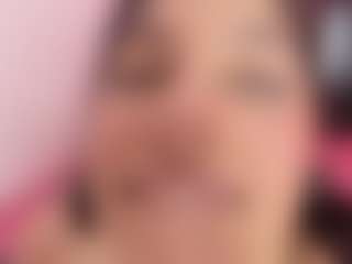 Suzan23's Live Sex Cam Show