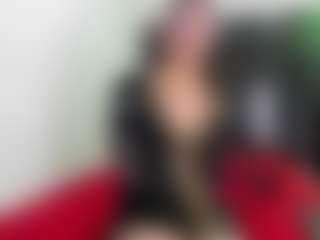 Live cam show with Suzan23 - Ass Bouncing on 1on1-livenow