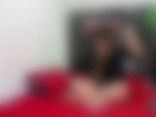 Live cam show with Suzan23 - Tease MILF on Stripli.com