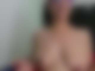 Suzan23's Live Sex Cam Show