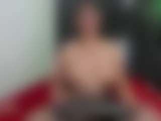 Live cam show with Suzan23 - Normal on Livezox