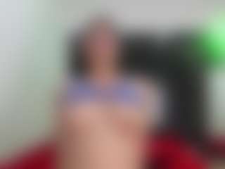 Live cam show with Suzan23 - Big Tits MILF on intimatelivegirls.com