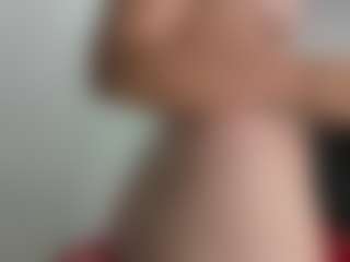 Live cam show with Suzan23 - Thick on Fit Hotties