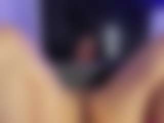 Suzan23's Live Sex Cam Show