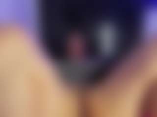Suzan23's Live Sex Cam Show