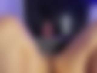 Live cam show with Suzan23 - HD MILF on milfzrlive.com