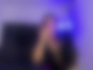 Live cam show with Suzan23 - Deepthroat on instabang