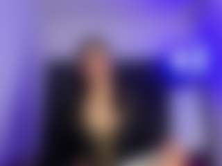 Live cam show with Suzan23 - Dildo on fuck-show.com