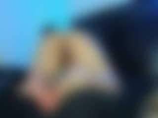 Live cam show with Suzan23 - Public on SpunkLive