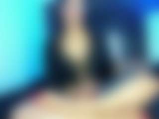 Live cam show with Suzan23 - Public MILF on TastyBlacksLive