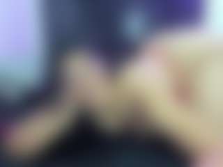 Live cam show with Suzan23 - Cute on Gym Cam Girls