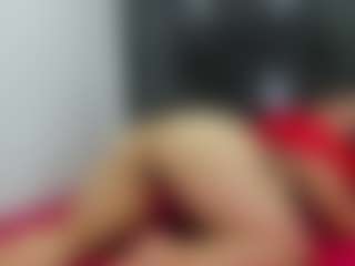 Live cam show with Suzan23 - Facial on Strip Flash - Live Sex Shows
