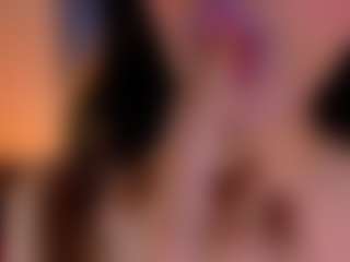 Suzan23's Live Sex Cam Show
