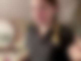 Live cam show with Sofie - Brown Hair Teen (18+) on Camsoda