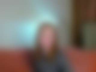 Live cam show with Ella-Evanss - Student on SquirtSoMuch