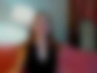 Live cam show with Ella-Evanss - Doggy on Dolls Live