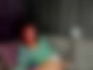 Live cam show with Ella-Evanss - Sweet on SmokeAndPoke