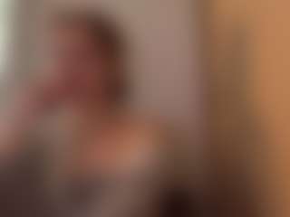 Live cam show with GlendoraDelmastro - Facial Piercings on Camming Site
