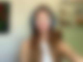 Live cam show with Luise - New Young Adult on Camsoda