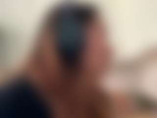 Live cam show with Luise - Thin on TeamSkeetLive