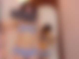 MiaCullens's Live Sex Cam Show