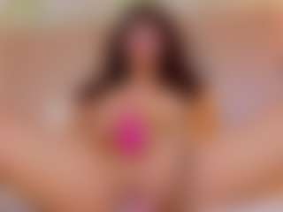 MiaCullens's Live Sex Cam Show