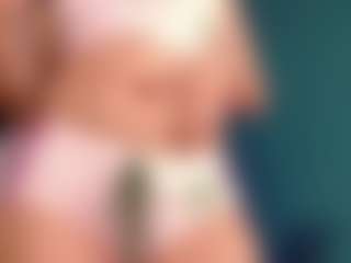 MiaCullens's Live Sex Cam Show