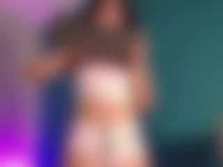 Live cam show with MiaCullens - Striptease Teen (18+) on Dolls Live