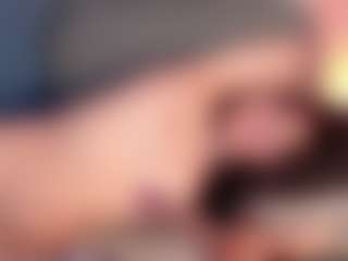 MiaCullens's Live Sex Cam Show