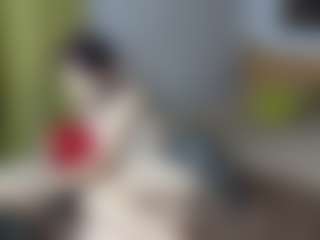 Live cam show with Zulema-Raven - Petite Teen (18+) on Cam Slut