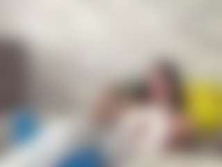 Live cam show with AmadaSandercock - Petite on camwithhim.com