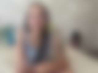 Live cam show with AmadaSandercock - Petite on Camsoda