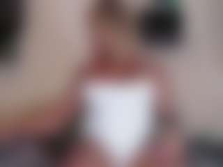 Live cam show with CamilaGooddes - Tease on CamClone