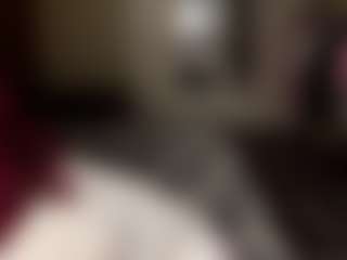 Live cam show with June - Facial on StripNow