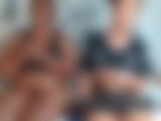 DarkBerry92 MILF webcam performer live streaming