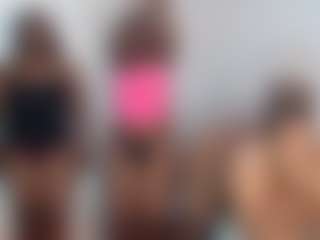 DarkBerry92 MILF webcam performer live streaming