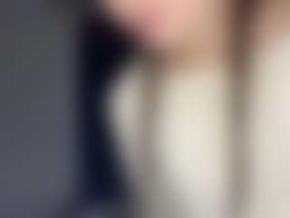 Deidra MILF webcam performer live streaming