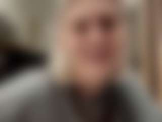 EllaBloom's Live Sex Cam Show