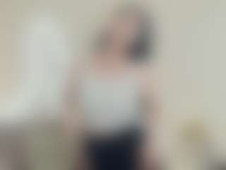 LeonardaCheverton's Live Sex Cam Show