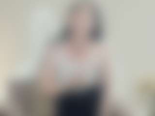 LeonardaCheverton's Live Sex Cam Show