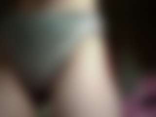 Live cam show with LesliWoolum - New Bedroom on Milfs Live